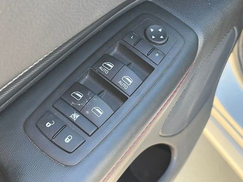 Used 2025 Dodge Durango GT AWD/4WD image 19