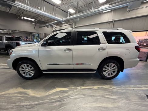 Used 2018 Toyota Sequoia Platinum AWD/4WD image 49