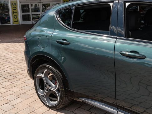 New 2026 Alfa Romeo Tonale Veloce w/ Quick Order Package 23H Volce image 15