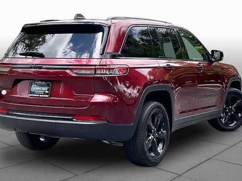 Used 2024 Jeep Grand Cherokee Limited w/ Black Appearance Package RWD image 14