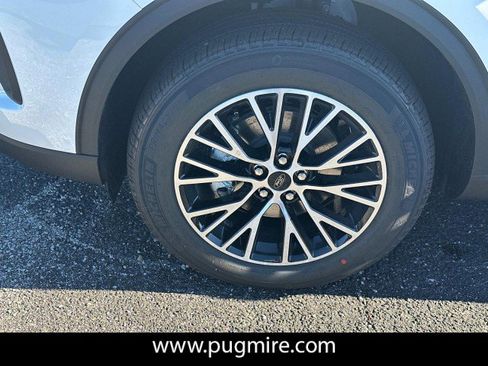 New 2025 Ford Escape SE image 11