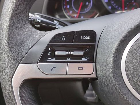 Used 2022 Hyundai Elantra SEL image 22