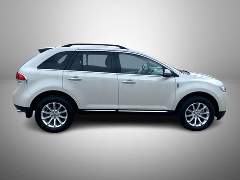 Used 2015 Lincoln MKX AWD w/ Equipment Group 101A image 4