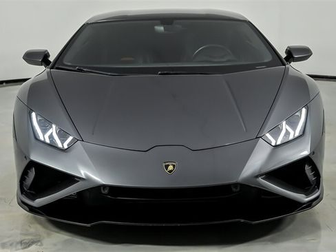 Used 2020 Lamborghini Huracan EVO RWD image 4