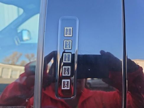 Used 2019 Ford F150 Platinum image 36