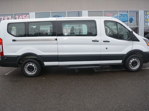 Used 2017 Ford Transit 350 XL image 8