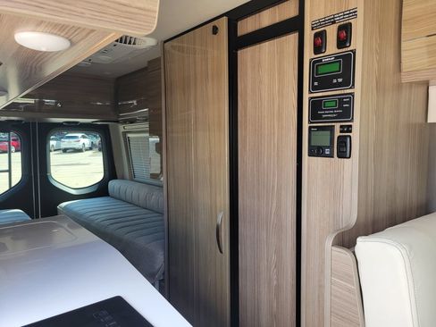 Used 2019 Mercedes-Benz Sprinter 170 image 20