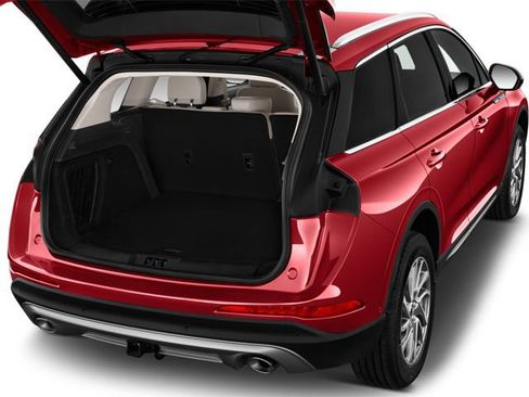 Used 2022 Lincoln Corsair Reserve w/ Towing Package FWD image 7