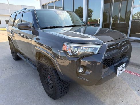 Used 2024 Toyota 4Runner SR5 AWD/4WD image 3