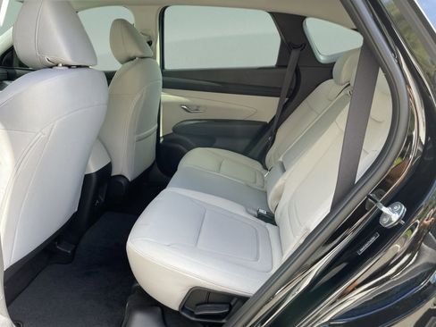 Certified 2026 Hyundai Tucson SE FWD image 17