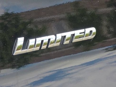 Used 2021 Toyota 4Runner Limited AWD/4WD image 22