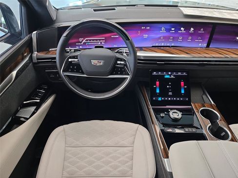 New 2026 Cadillac Escalade Platinum Sport w/ LPO, ONYX Package AWD/4WD image 14