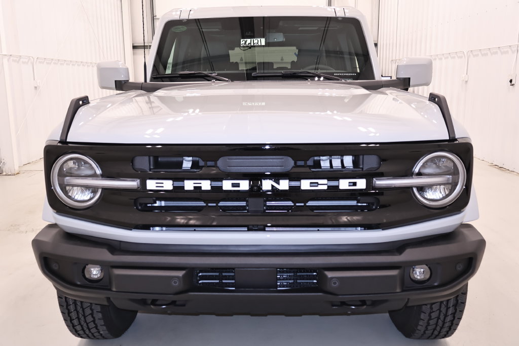 New 2026 Ford Bronco Outer Banks AWD/4WD image 4