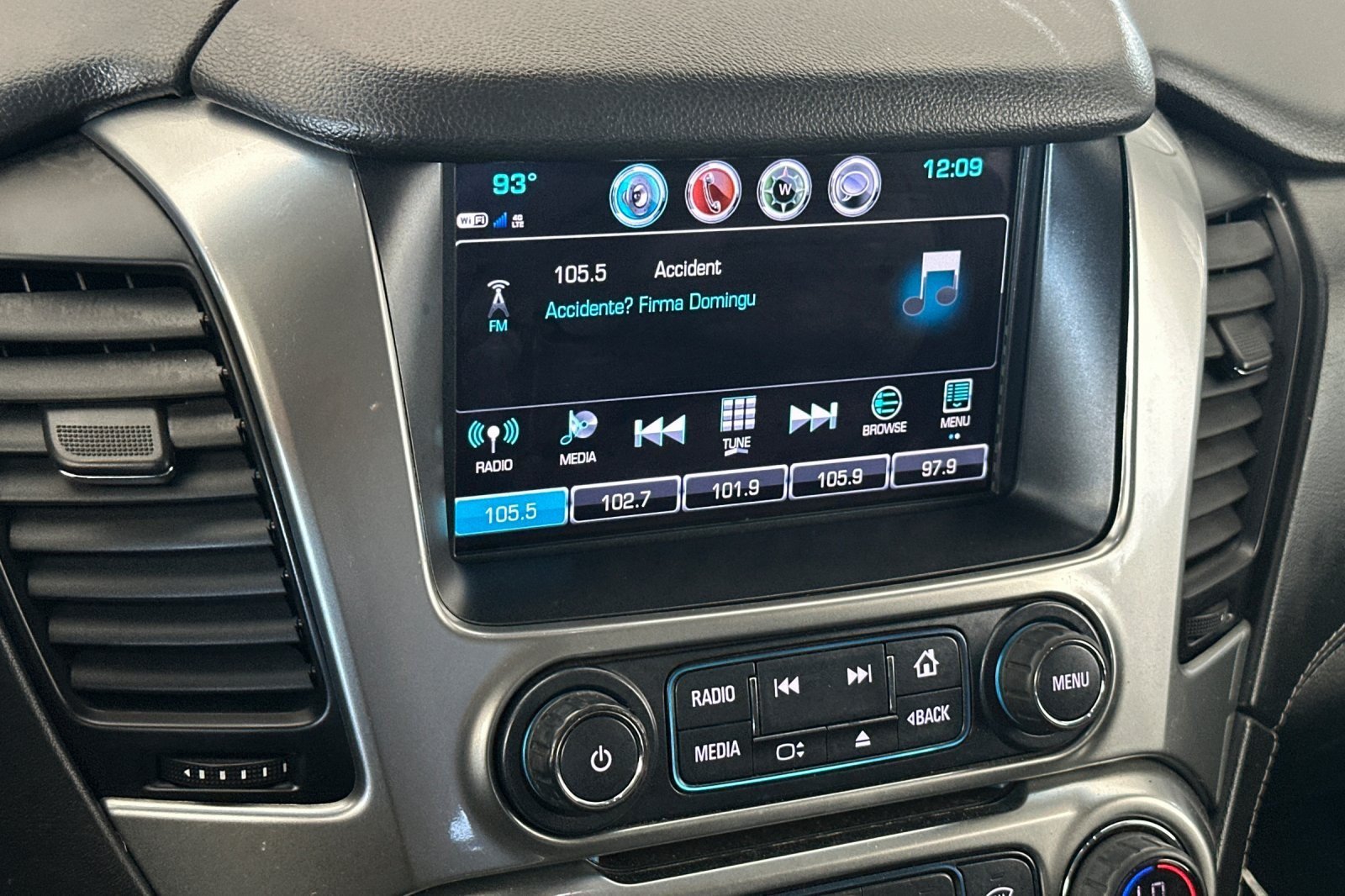Used 2018 Chevrolet Tahoe LS w/ Enhanced Driver Alert Package RWD image 18
