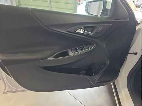 Used 2022 Chevrolet Malibu LT image 19
