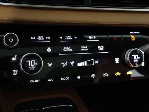 Used 2023 INFINITI QX60 Sensory w/ Cargo Package image 62