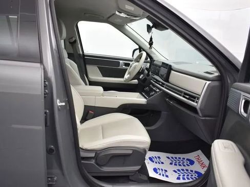 Used 2025 Hyundai Santa Fe SEL FWD image 17