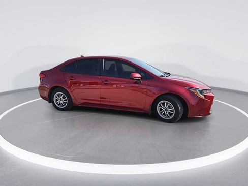 Used 2022 Toyota Corolla LE FWD image 9