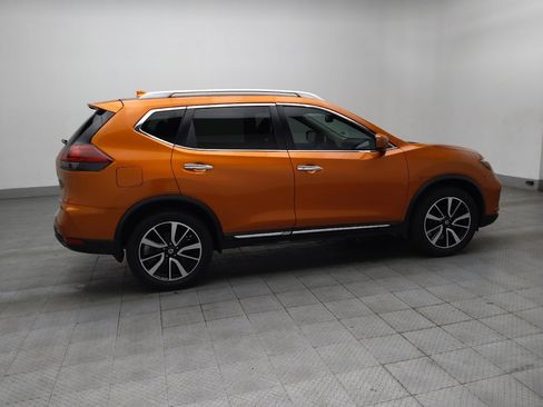 Used 2019 Nissan Rogue SL w/ Premium Package image 10