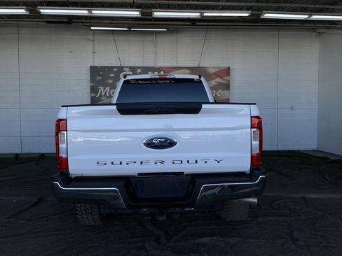 Used 2018 Ford F250 XLT image 4