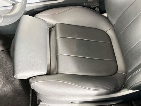 Certified 2023 Mercedes-Benz GLB 250 4MATIC image 20