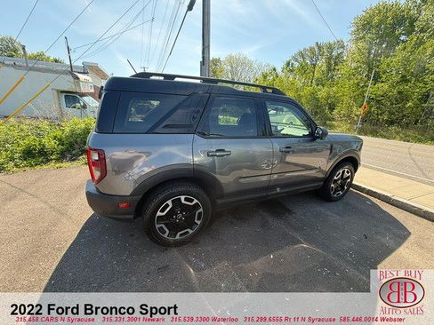 Used 2022 Ford Bronco Sport Outer Banks w/ Tech Package AWD/4WD image 2