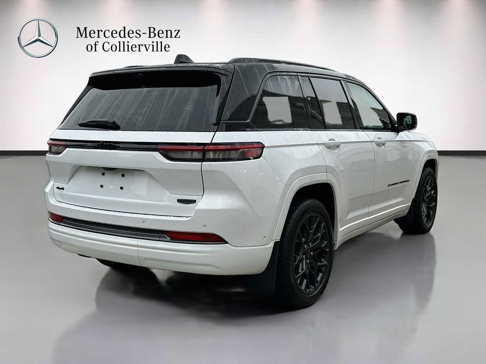 Used 2026 Jeep Grand Cherokee Summit w/ Obsidian Package AWD/4WD image 5