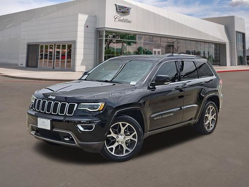 Used 2018 Jeep Grand Cherokee Limited RWD image 1