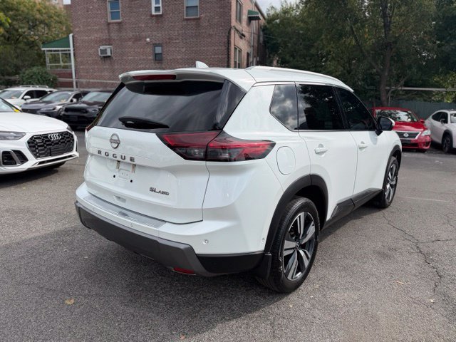 Used 2024 Nissan Rogue SL w/ SL Premium Package AWD/4WD image 5