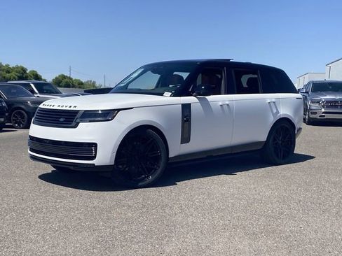 New 2025 Land Rover Range Rover SV image 2