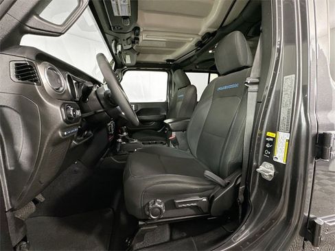 Used 2023 Jeep Wrangler Unlimited Rubicon 4xe image 17