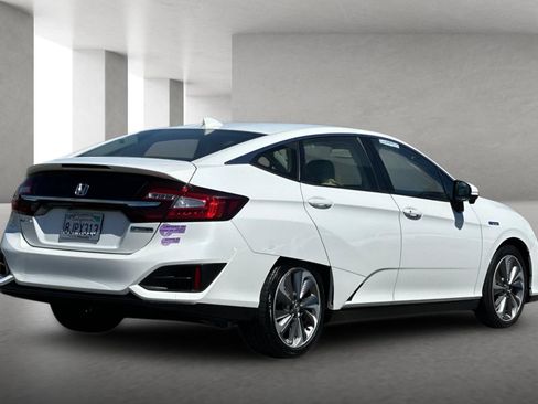Used 2018 Honda Clarity Plug-In Hybrid image 4