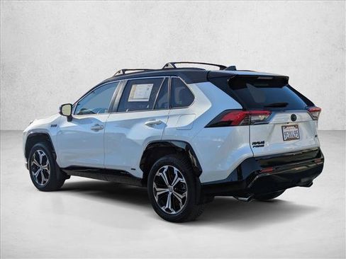 Used 2021 Toyota RAV4 XSE image 8