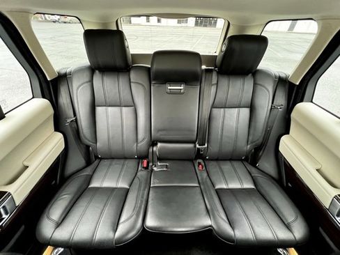 Used 2016 Land Rover Range Rover HSE image 27