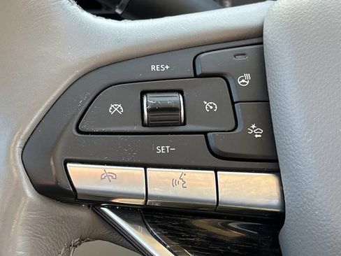 Used 2022 Cadillac XT6 Premium Luxury FWD image 35