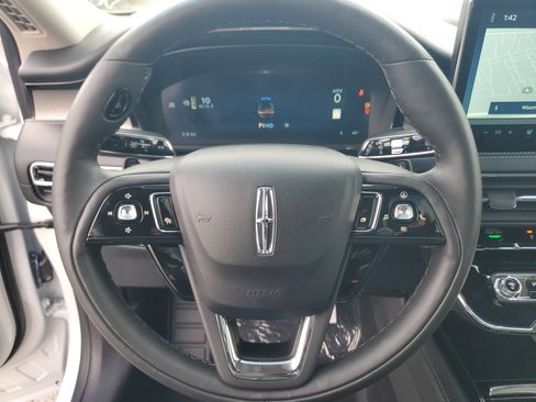 New 2026 Lincoln Corsair Reserve image 16