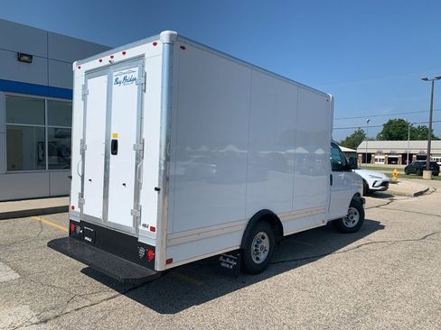 New 2025 GMC Savana 3500 w/ Power Convenience Package image 6