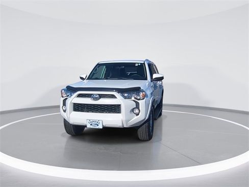 Used 2018 Toyota 4Runner SR5 image 3