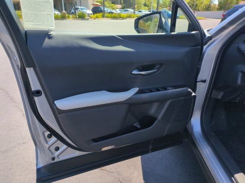 Used 2023 Lexus UX 250h FWD image 14