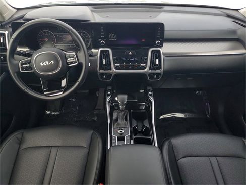 Certified 2022 Kia Sorento SX image 13