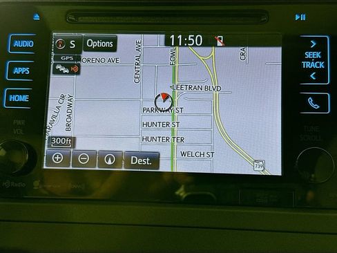 Used 2017 Toyota Sienna XLE w/ XLE Navigation Package FWD image 15