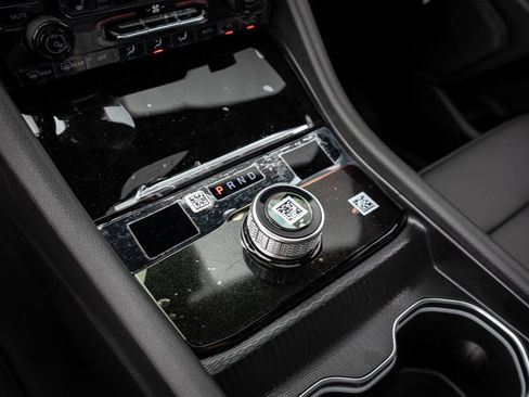 New 2025 Jeep Grand Cherokee Limited w/ Black Appearance Package image 26