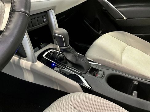 Used 2024 Toyota Corolla Cross LE w/ Moonroof Package AWD/4WD image 14