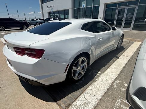 Used 2020 Chevrolet Camaro LT RWD image 5