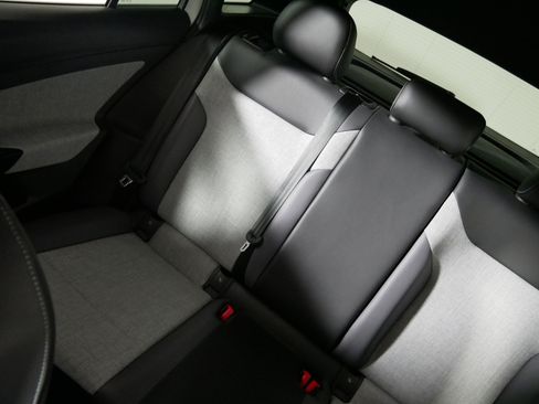 Used 2024 Volkswagen ID.4 Pro image 12