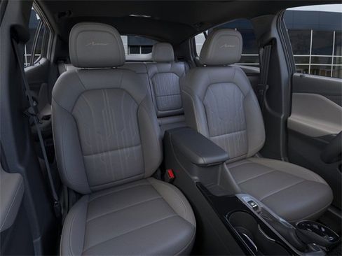 New 2026 Buick Envista Avenir image 16