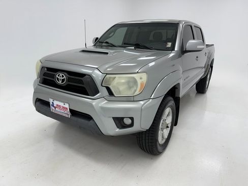 Used 2014 Toyota Tacoma PreRunner image 4
