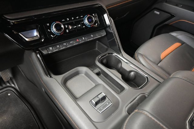 Used 2025 GMC Sierra 2500 AT4 AWD/4WD image 30