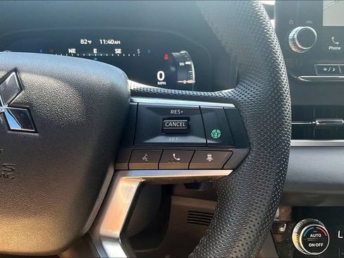 Used 2023 Mitsubishi Outlander SE Black Edition AWD/4WD image 18