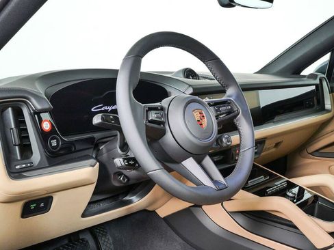 New 2026 Porsche Cayenne Coupe AWD/4WD image 4